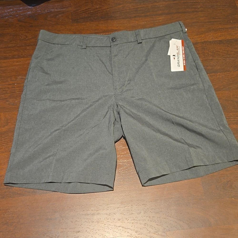 Men's Grand Slam performance Schwartz, new with tangs. Size thirty six